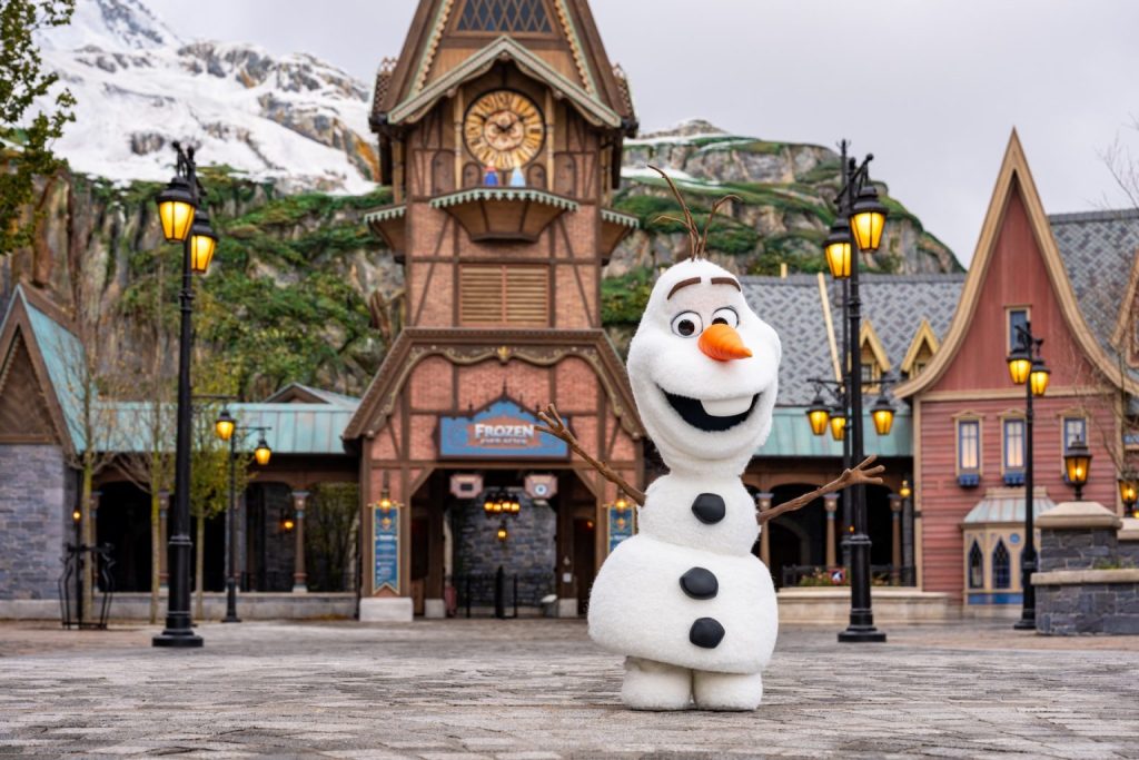 Olaf by Frozen Ever After Disneyland Paris