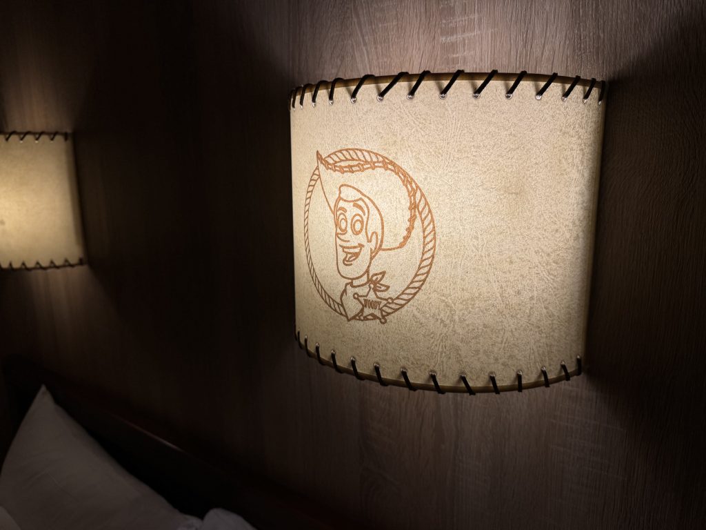 room details at Hotel Cheyenne (Disneyland Paris) - woody lamp