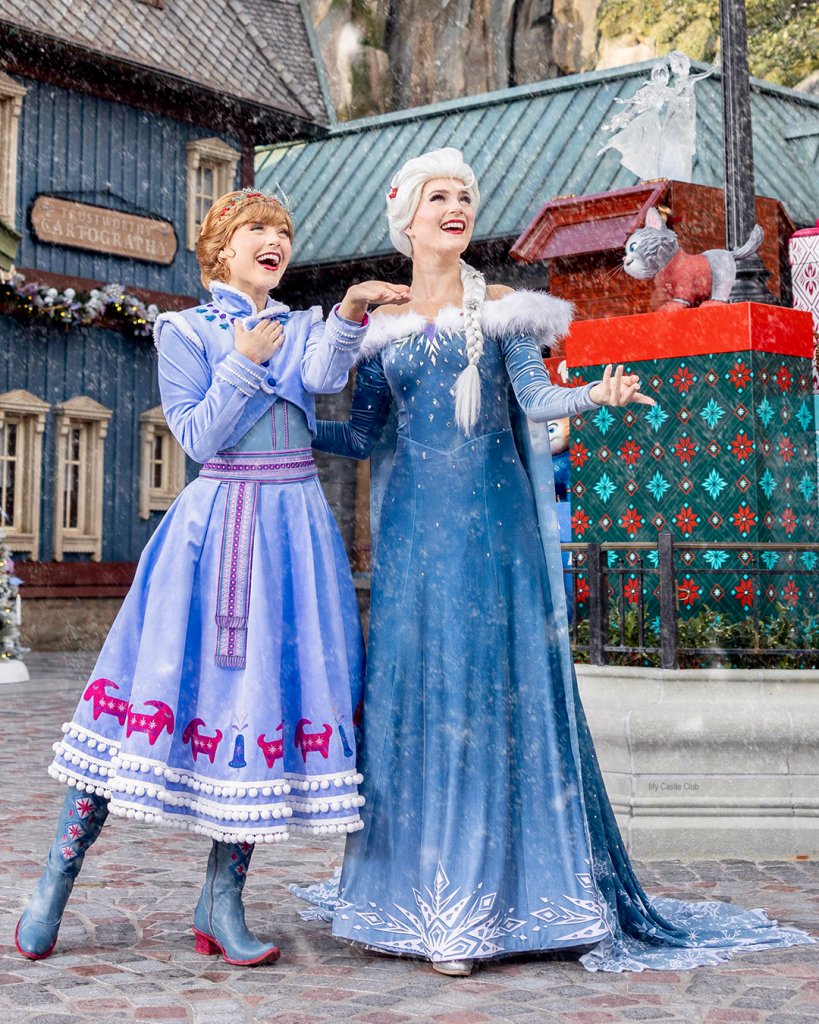 Anna and Elsa Christmas outfits Disneyland Paris